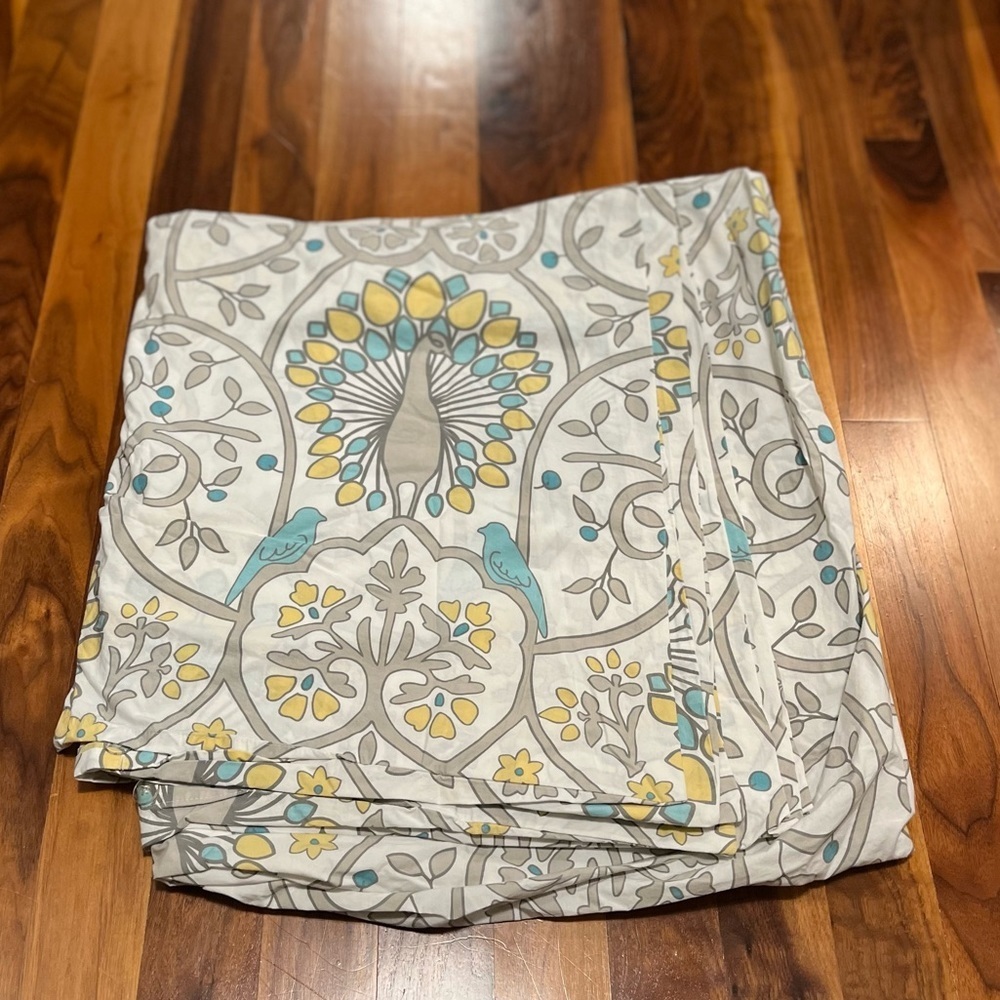Dwell Studio Queen/Full Duvet with 2 standard shams - Picture 3 of 7